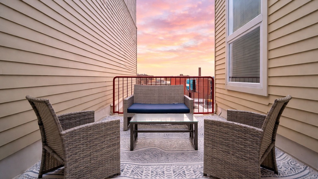 Photo of Patio Balcony in Near South Side