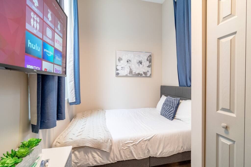 Photo of Bedroom in Near South Side