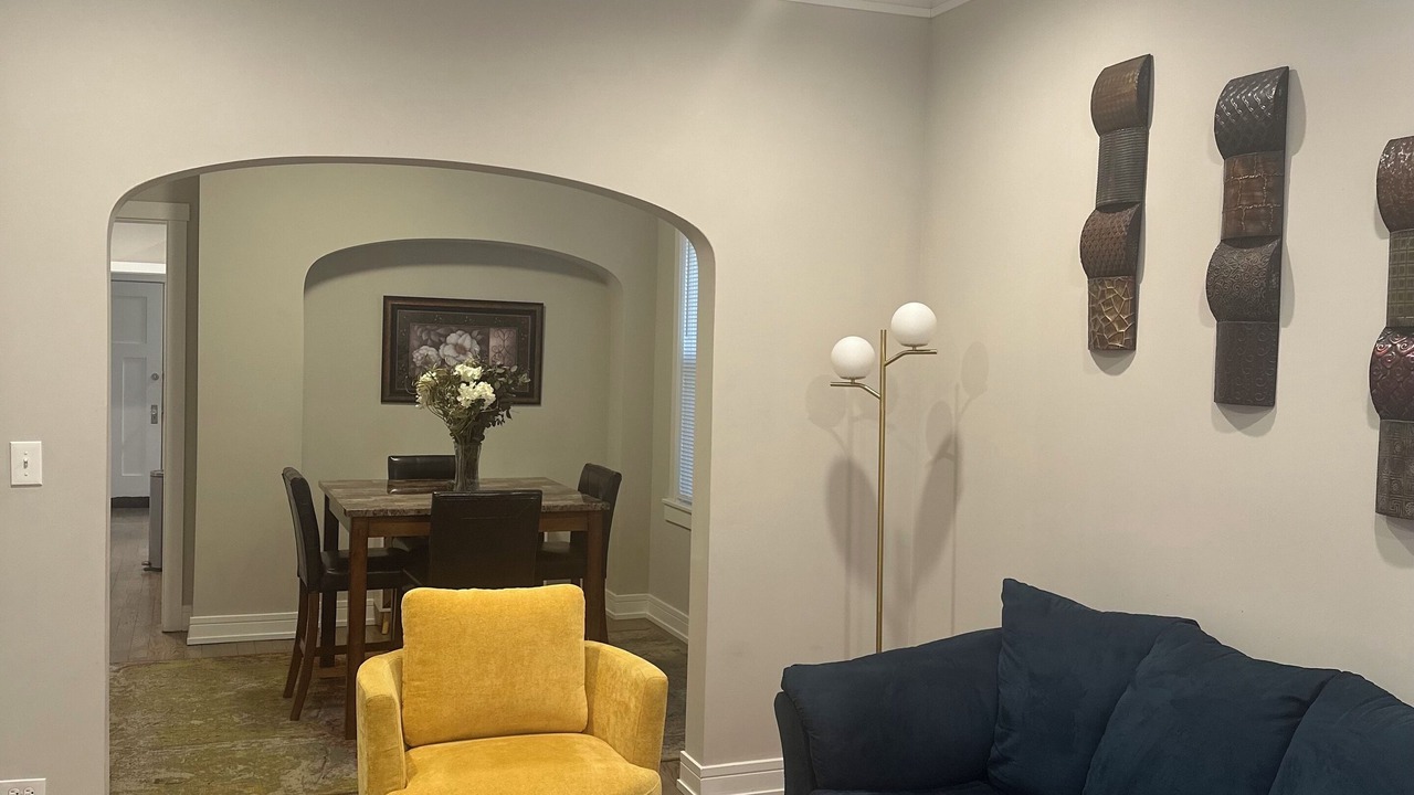 Photo of Livingroom in Oak Park