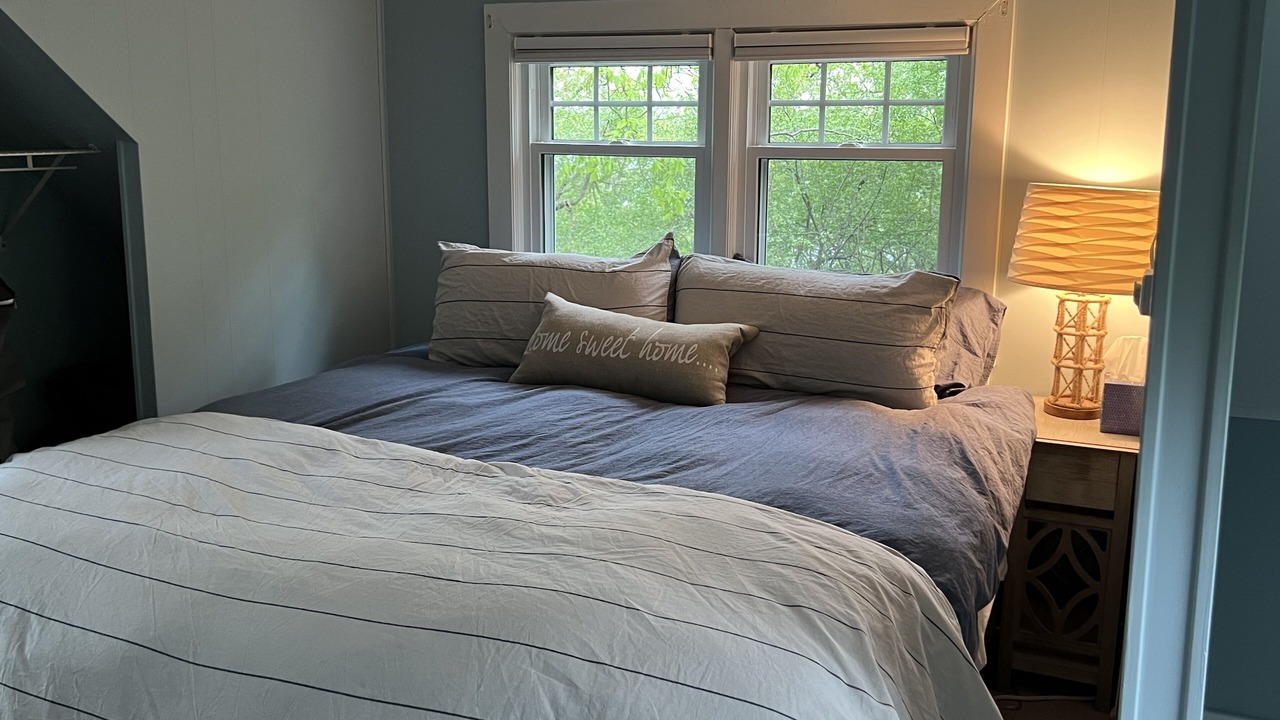 Photo of Bedroom in Delavan Lake
