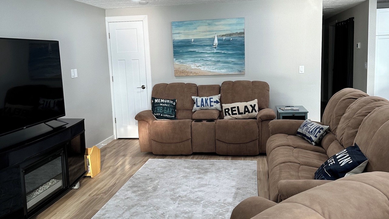 Photo of Livingroom in Spirit Lake