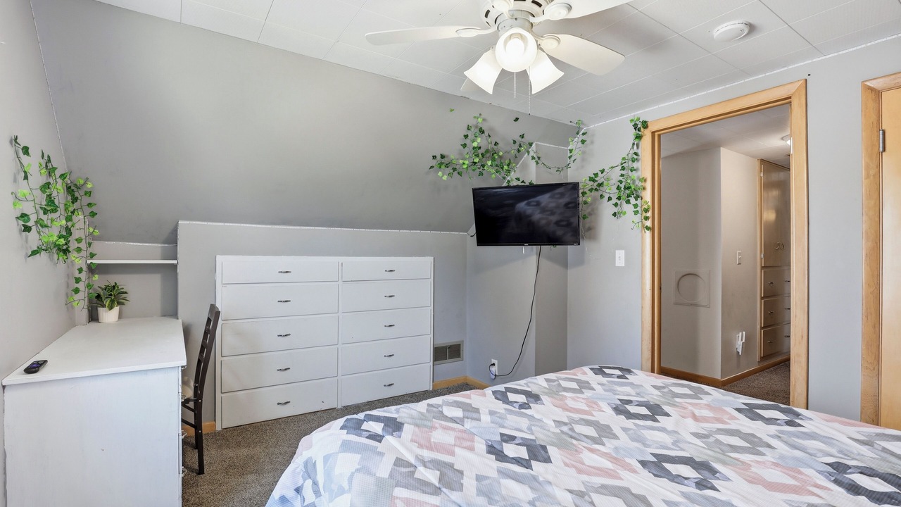 Photo of Bedroom in Kimberly