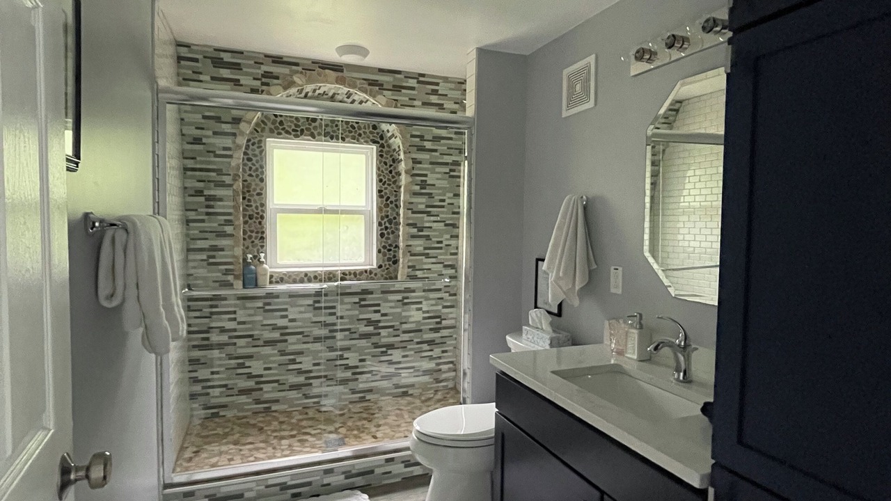 Photo of Bathroom in Sturgeon Bay