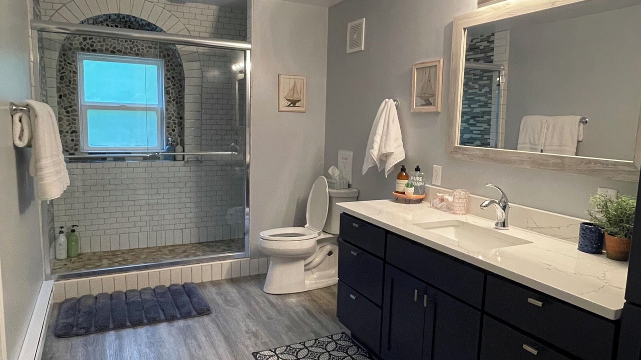 Photo of Bathroom in Sturgeon Bay