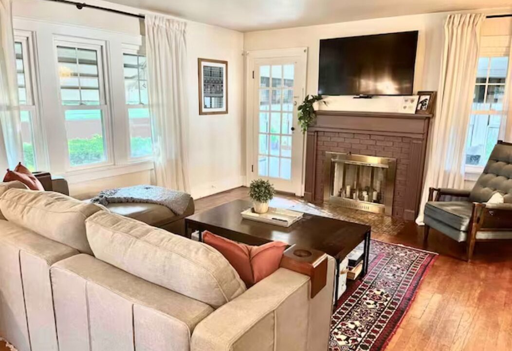 Photo of Livingroom in Keller Park