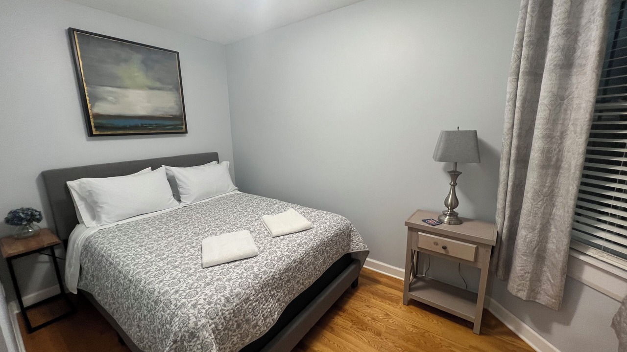 Photo of Bedroom in Lakeview