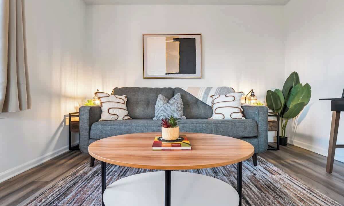Photo of Livingroom in Bolingbrook
