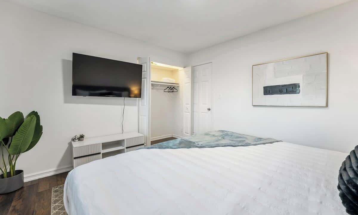 Photo of Bedroom in Bolingbrook