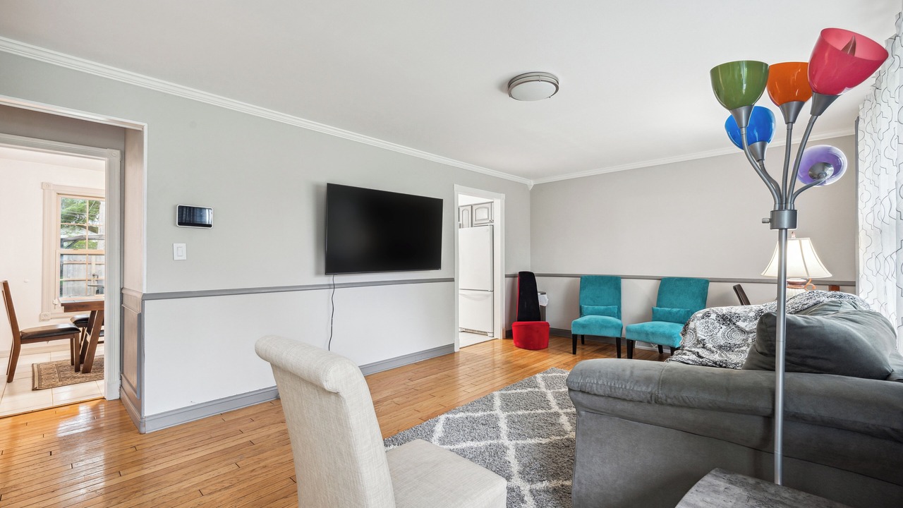 Photo of Livingroom in Elmhurst