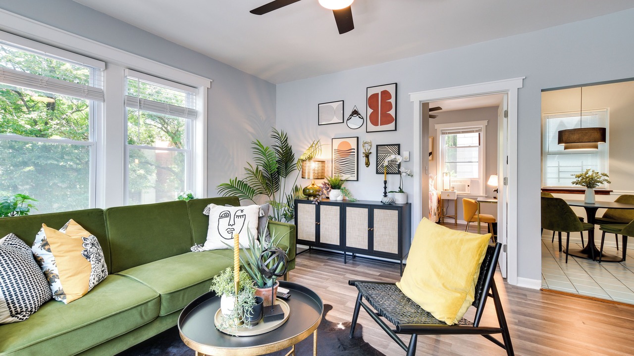 Photo of Livingroom in Lincoln Park