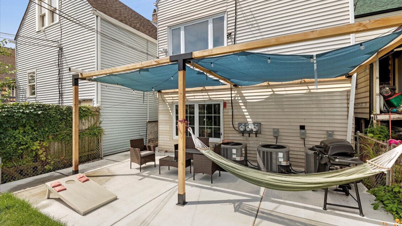 Photo of Patio Balcony in Logan Square