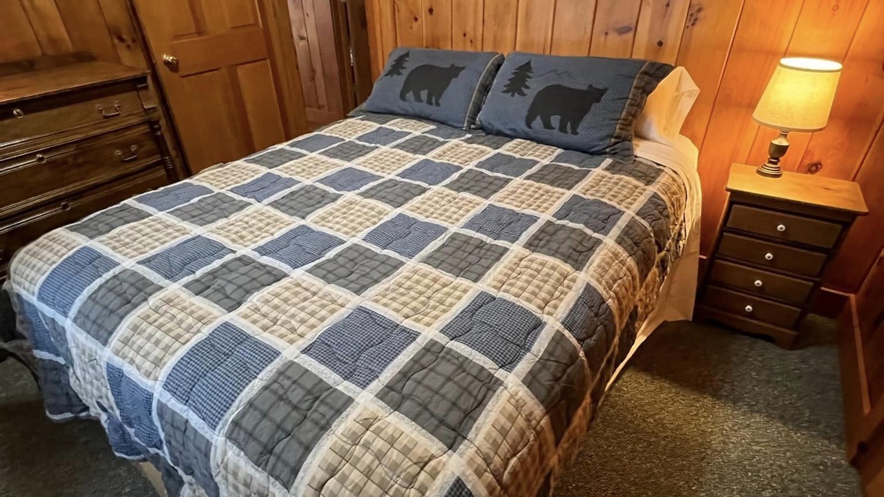 Photo of Bedroom in Eagle River