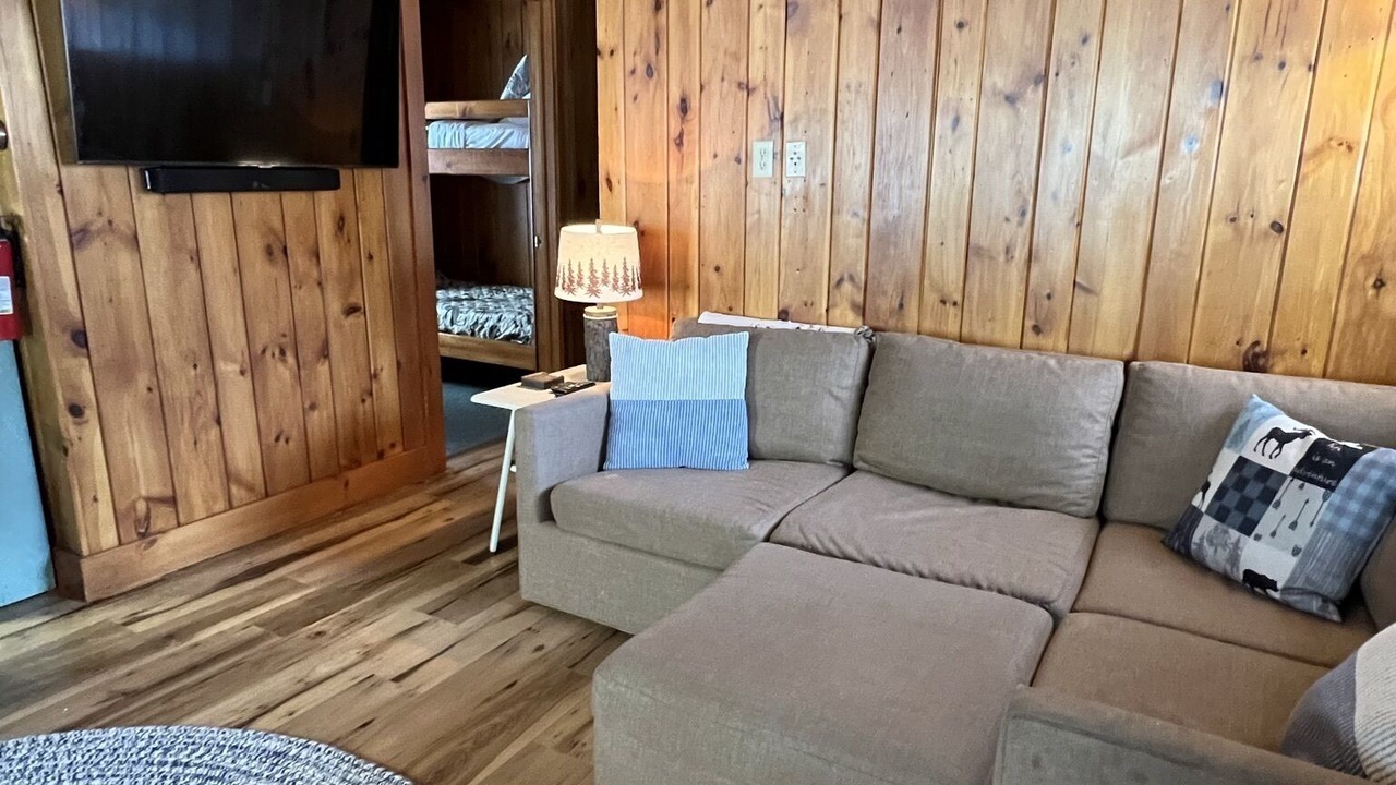 Photo of Livingroom in Eagle River