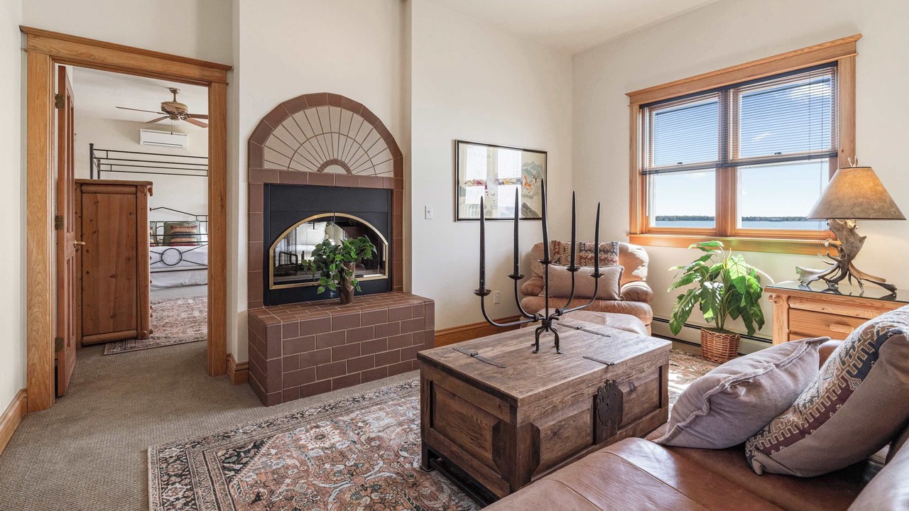 Photo of Livingroom in Baileys Harbor