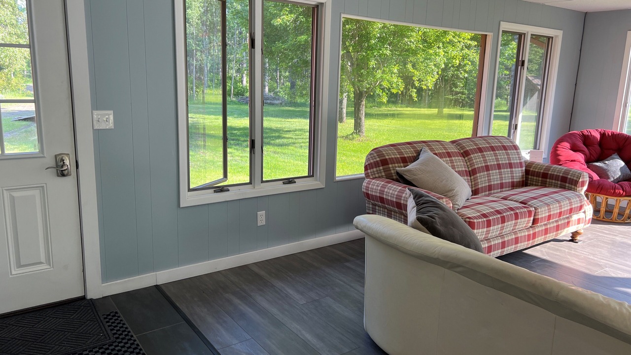 Photo of Livingroom in Brimley