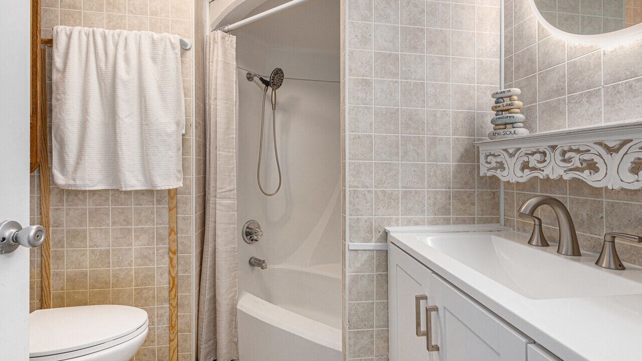 Photo of Bathroom in Smyrna