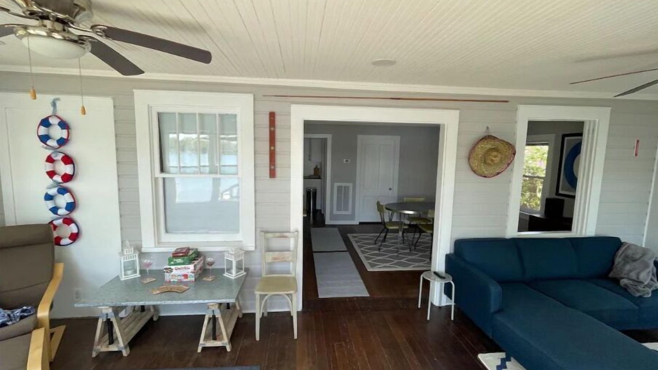 Photo of Livingroom in Grayslake