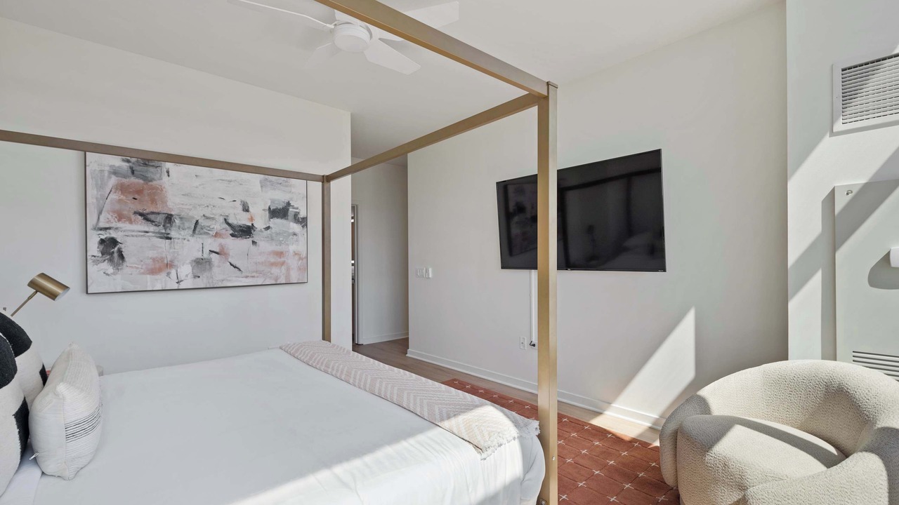 Photo of Bedroom in Downtown Chicago