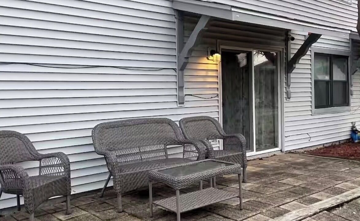 Photo of Patio Balcony in Country Club Hills