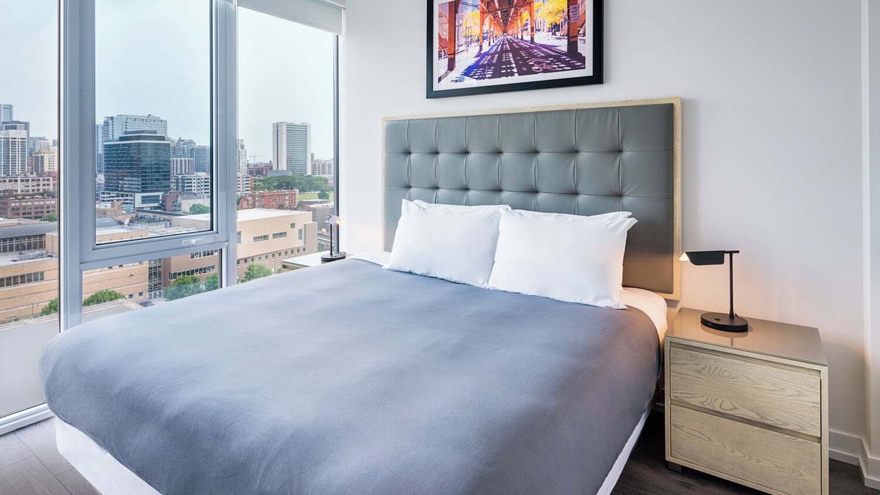 Photo of Bedroom in Near North Side