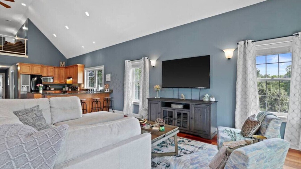 Photo of Livingroom in Brewers Hill