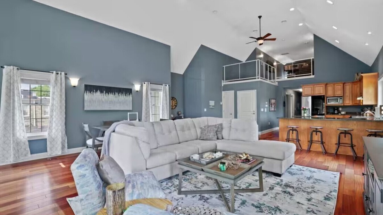 Photo of Livingroom in Brewers Hill