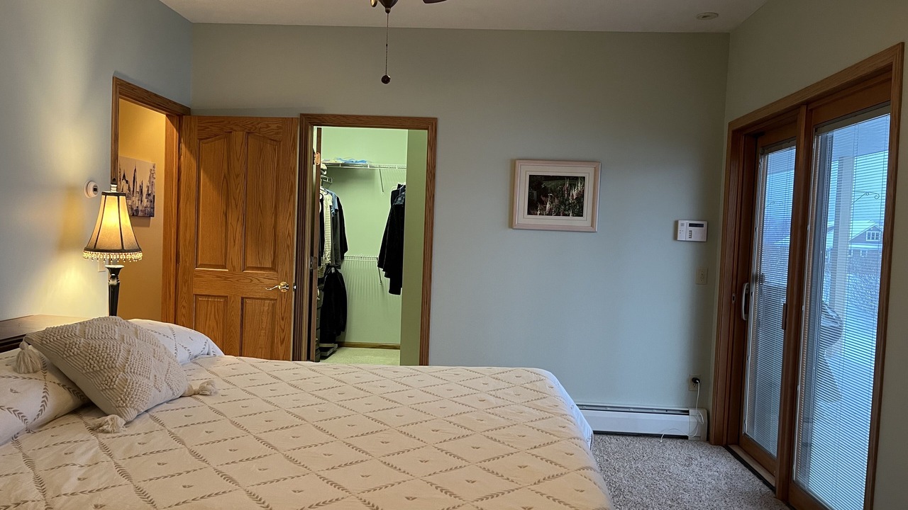 Photo of Bedroom in Acme