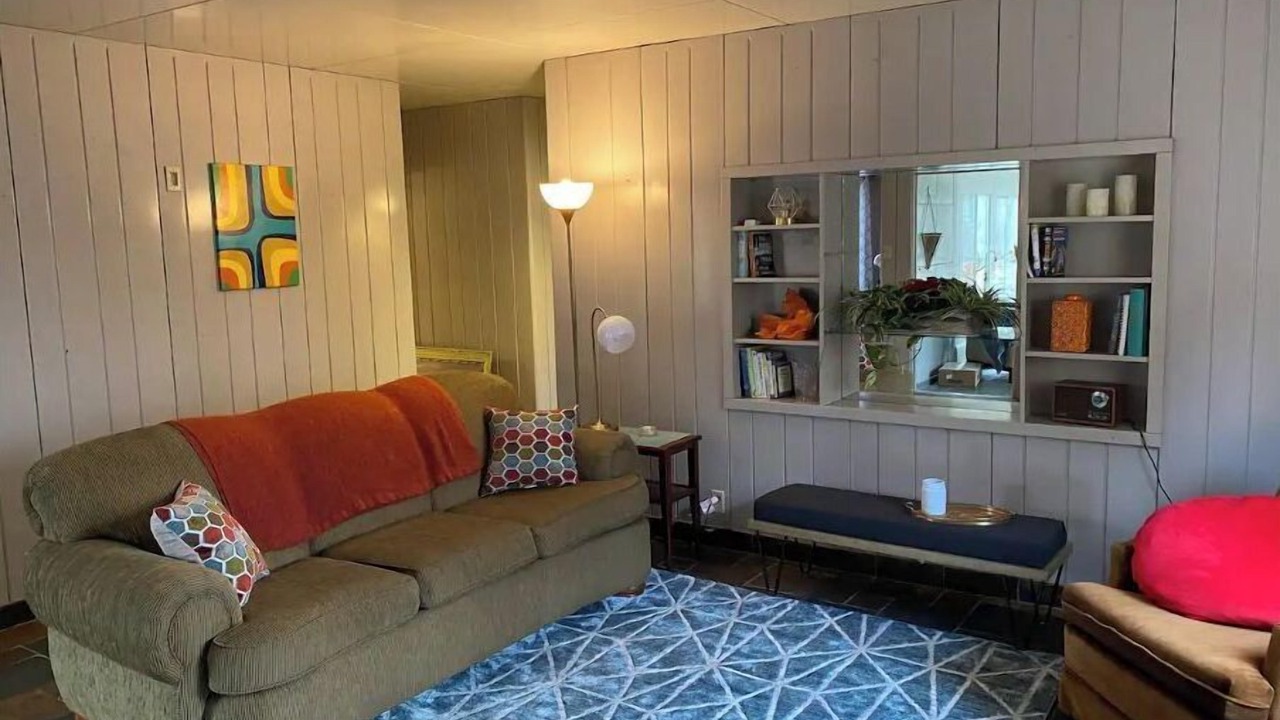 Photo of Livingroom in Windsor Heights