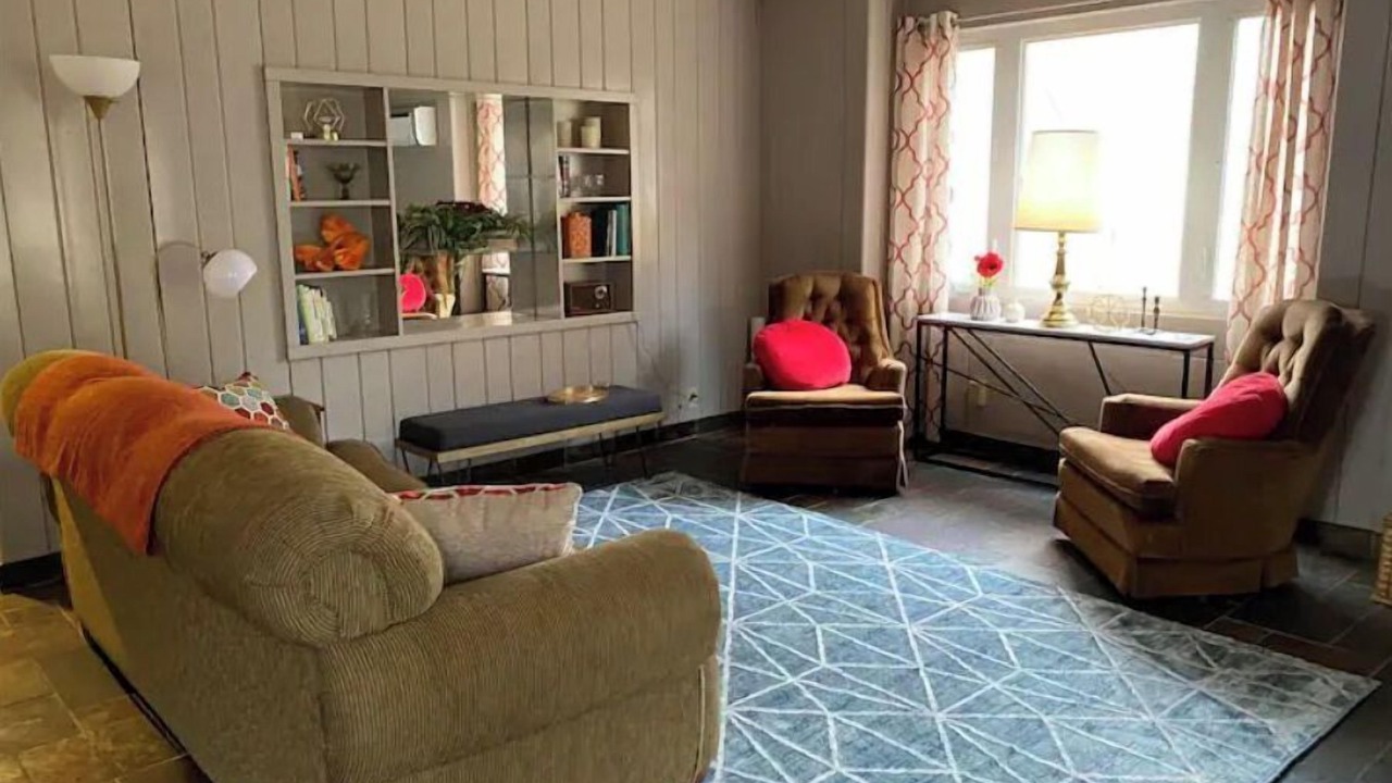 Photo of Livingroom in Windsor Heights
