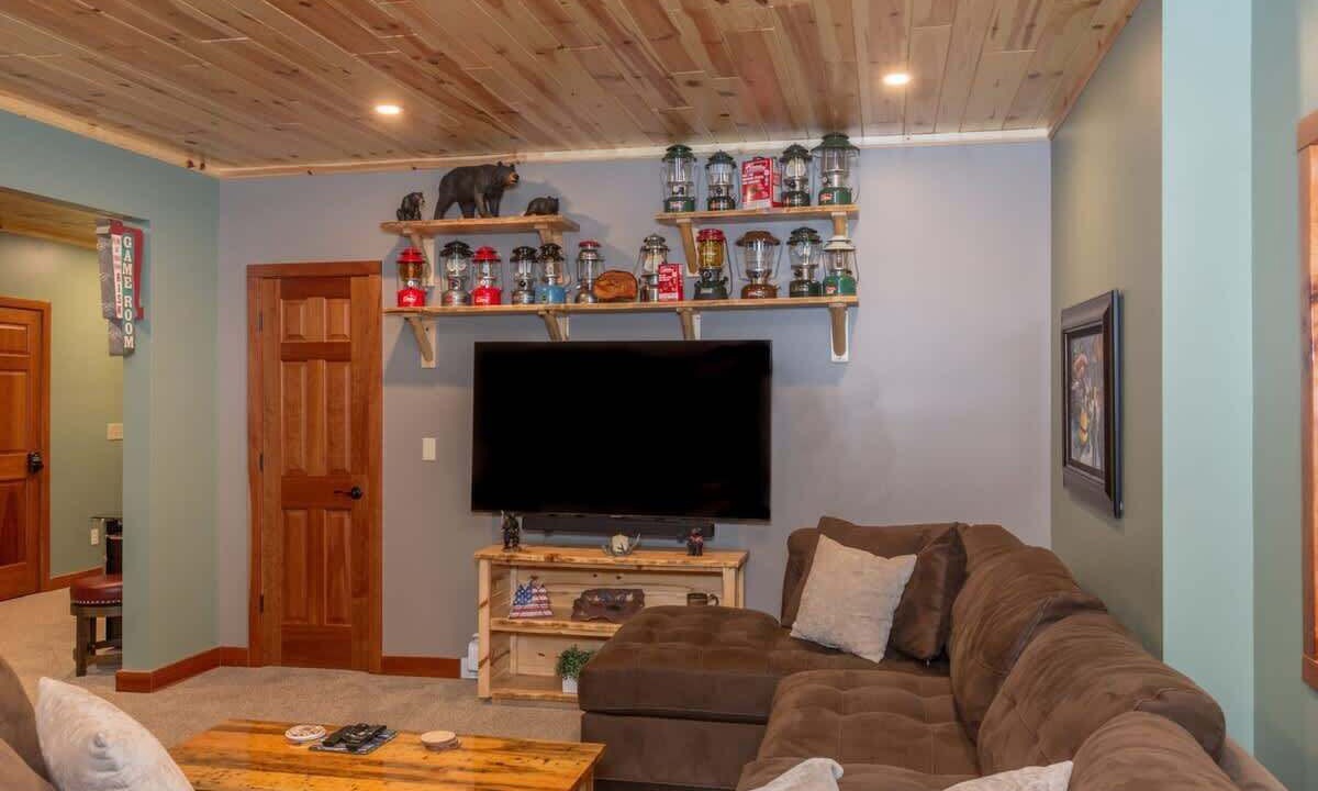 Photo of Bedroom in Whitefish Point