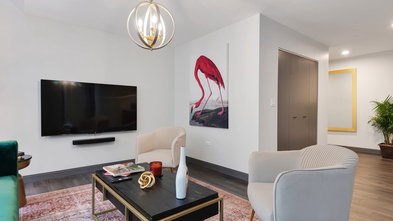 Photo of Livingroom in Downtown Chicago