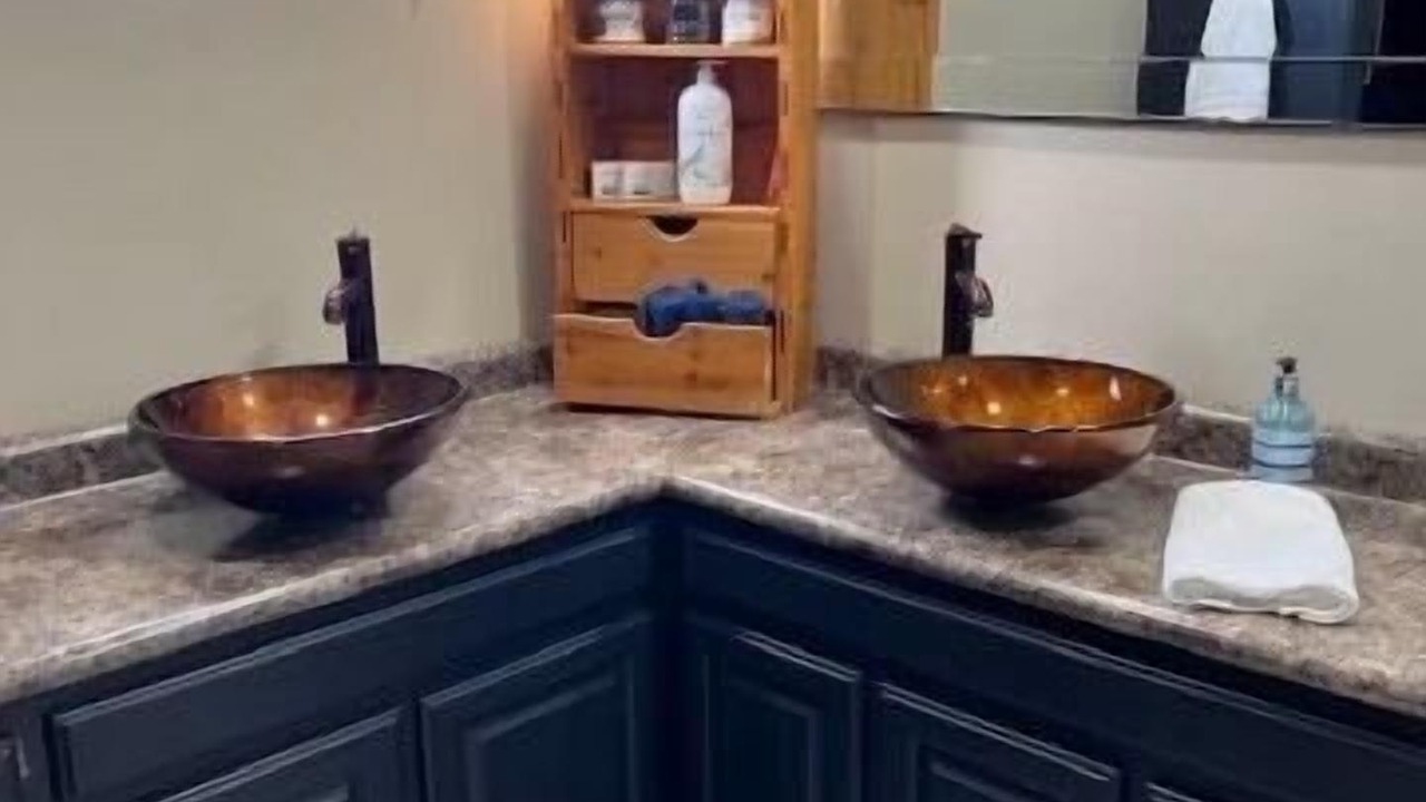 Photo of Bathroom in Sunnyland