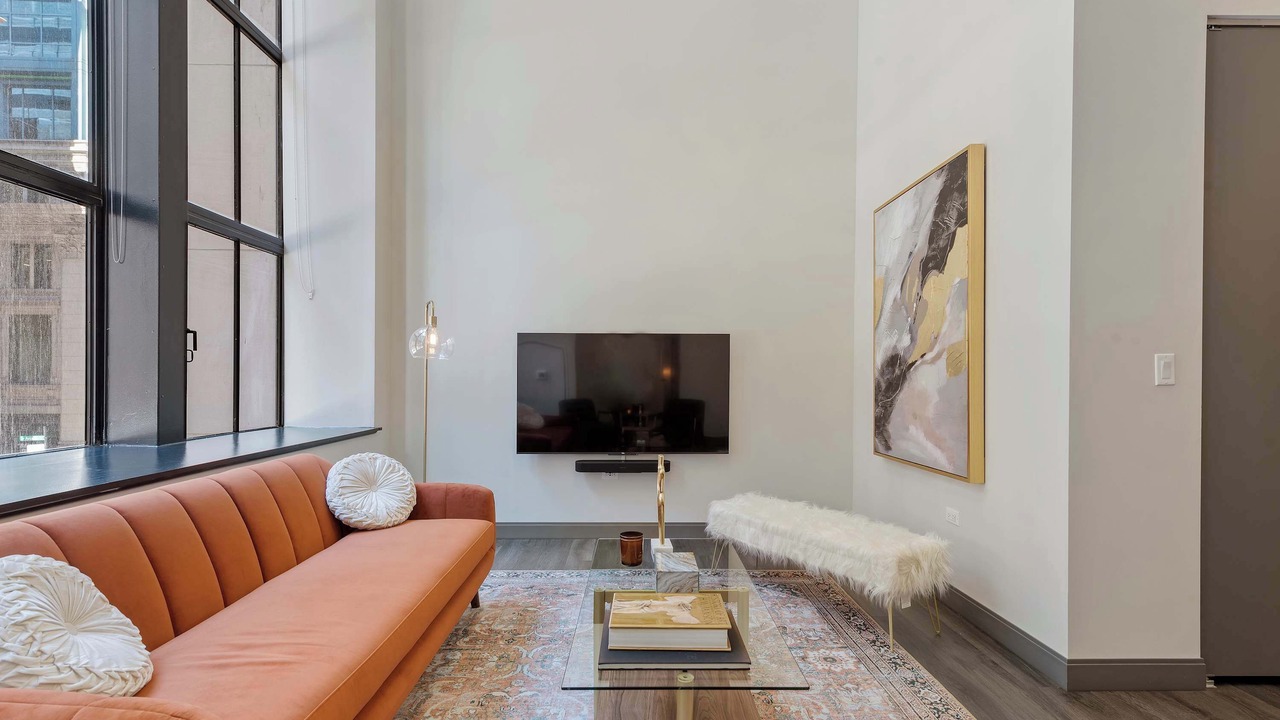 Photo of Livingroom in Downtown Chicago