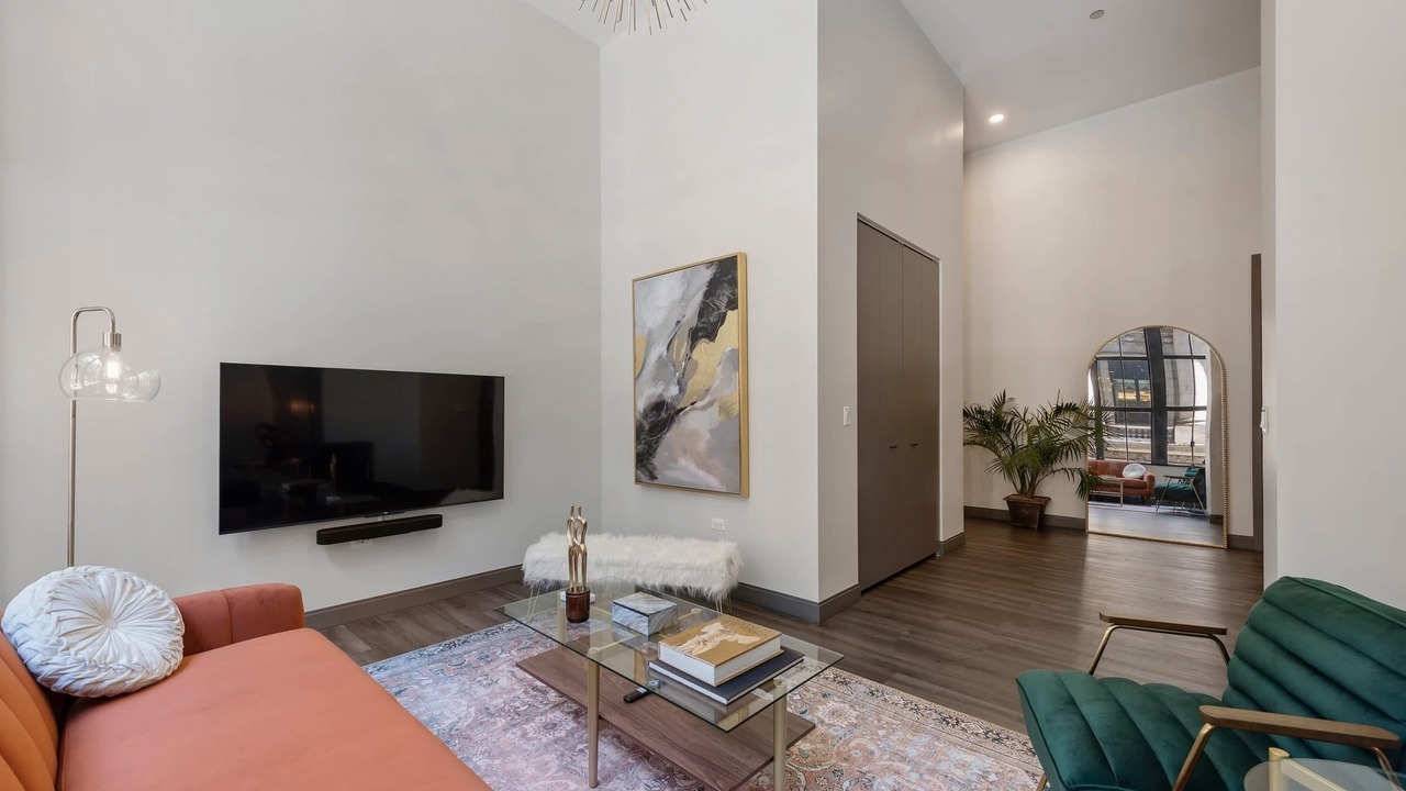 Photo of Livingroom in Downtown Chicago