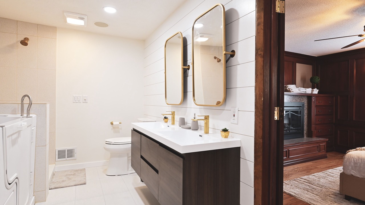 Photo of Bathroom in Southeast Omaha