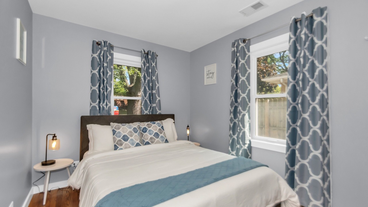 Photo of Bedroom in York Center