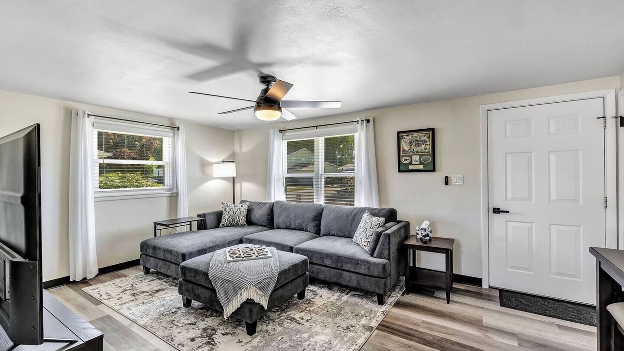 Photo of Livingroom in Green Bay