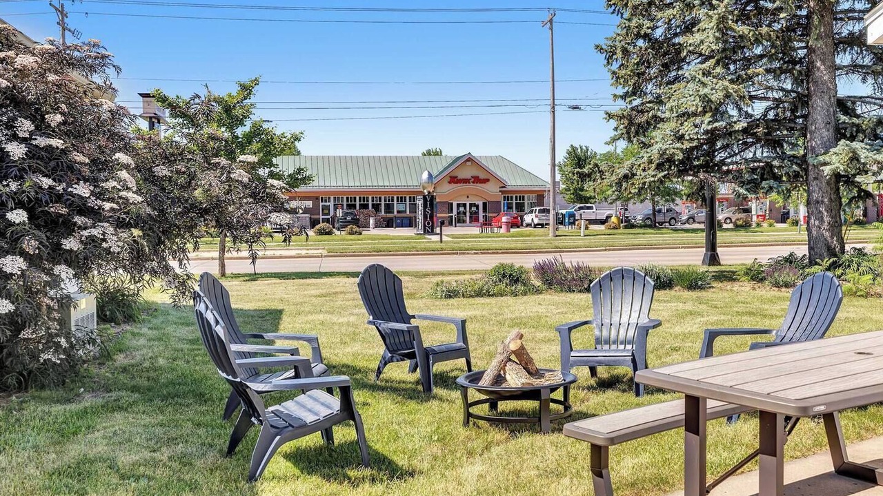 Photo of Others in Green Bay