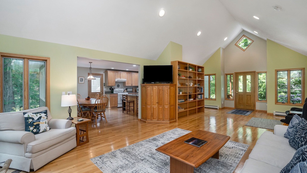 Photo of Livingroom in Glen Arbor