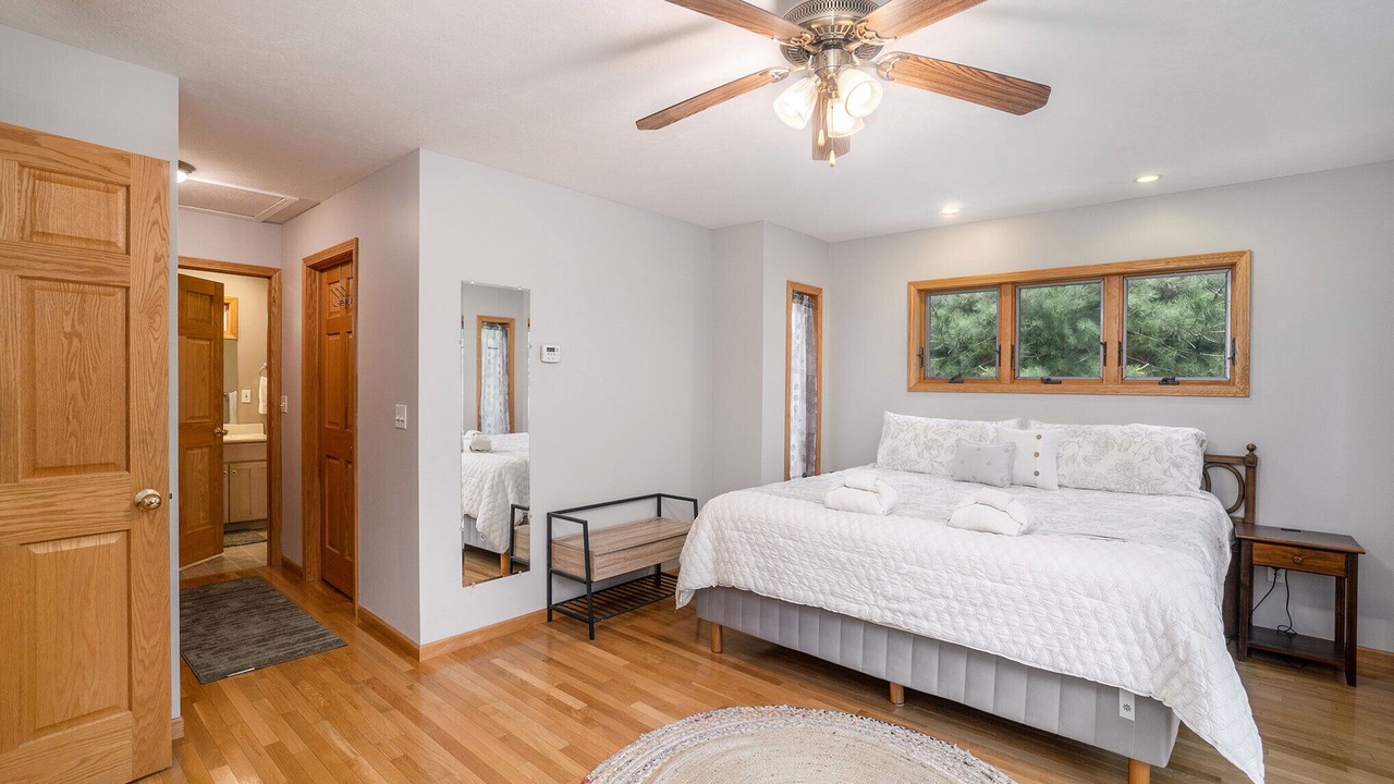 Photo of Bedroom in Glen Arbor