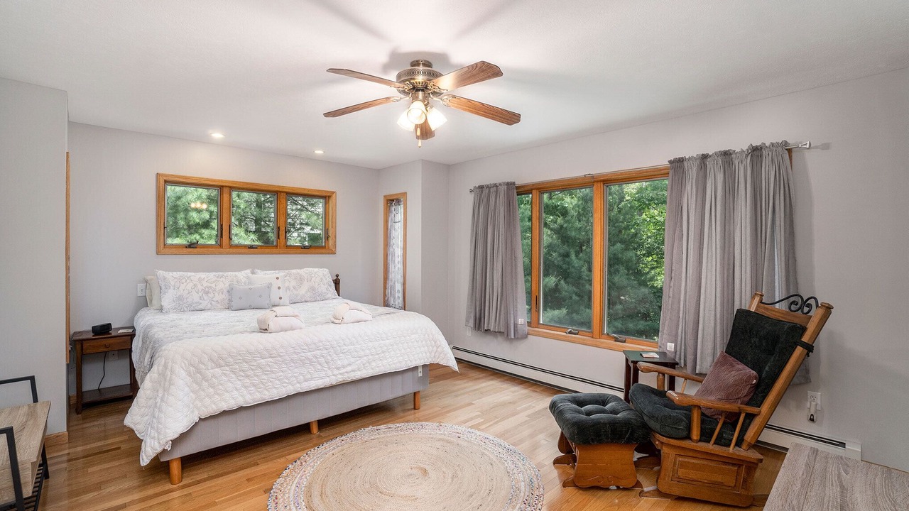 Photo of Bedroom in Glen Arbor