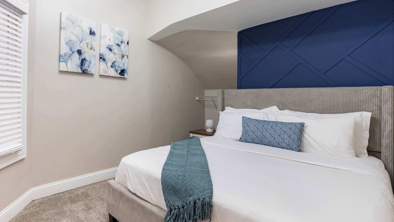 Photo of Bedroom in Lincoln Park