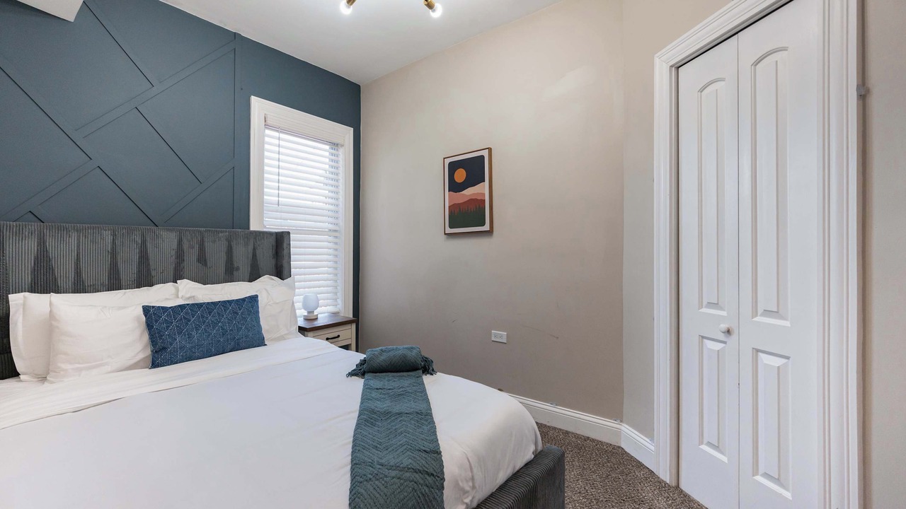 Photo of Bedroom in Lincoln Park