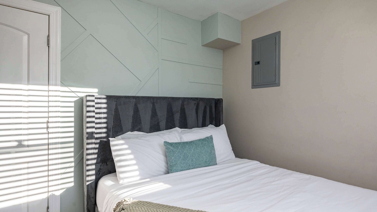 Photo of Bedroom in Lincoln Park
