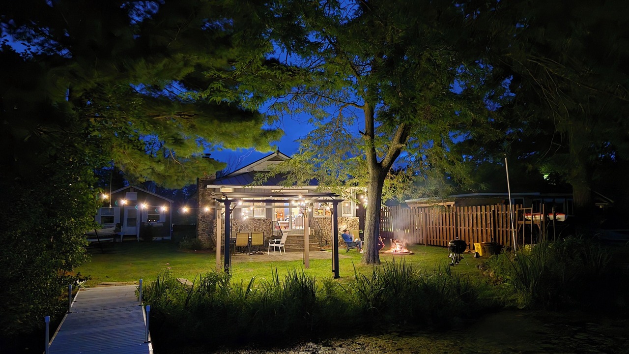 Photo of Outdoor in King