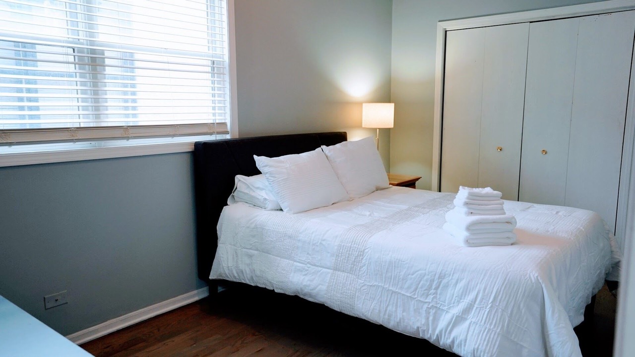 Photo of Bedroom in Near West Side