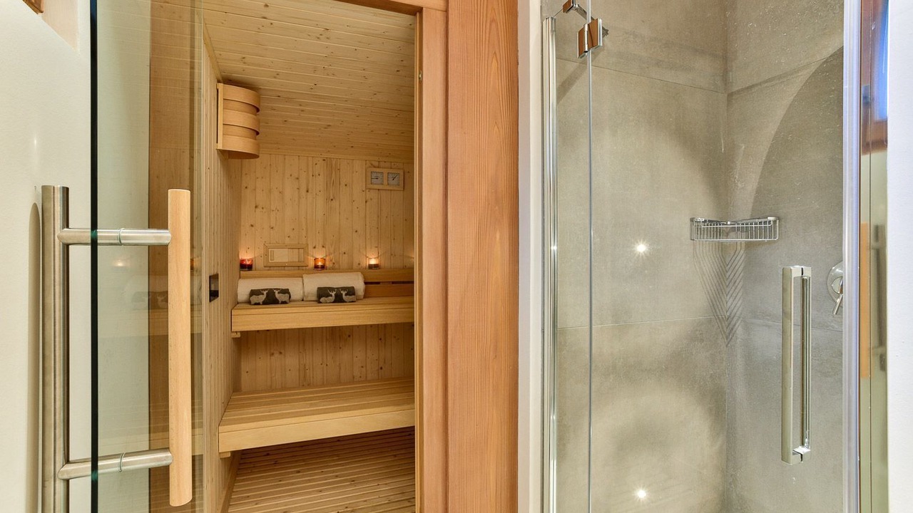 Photo of Bathroom in Les Praz-de-Chamonix
