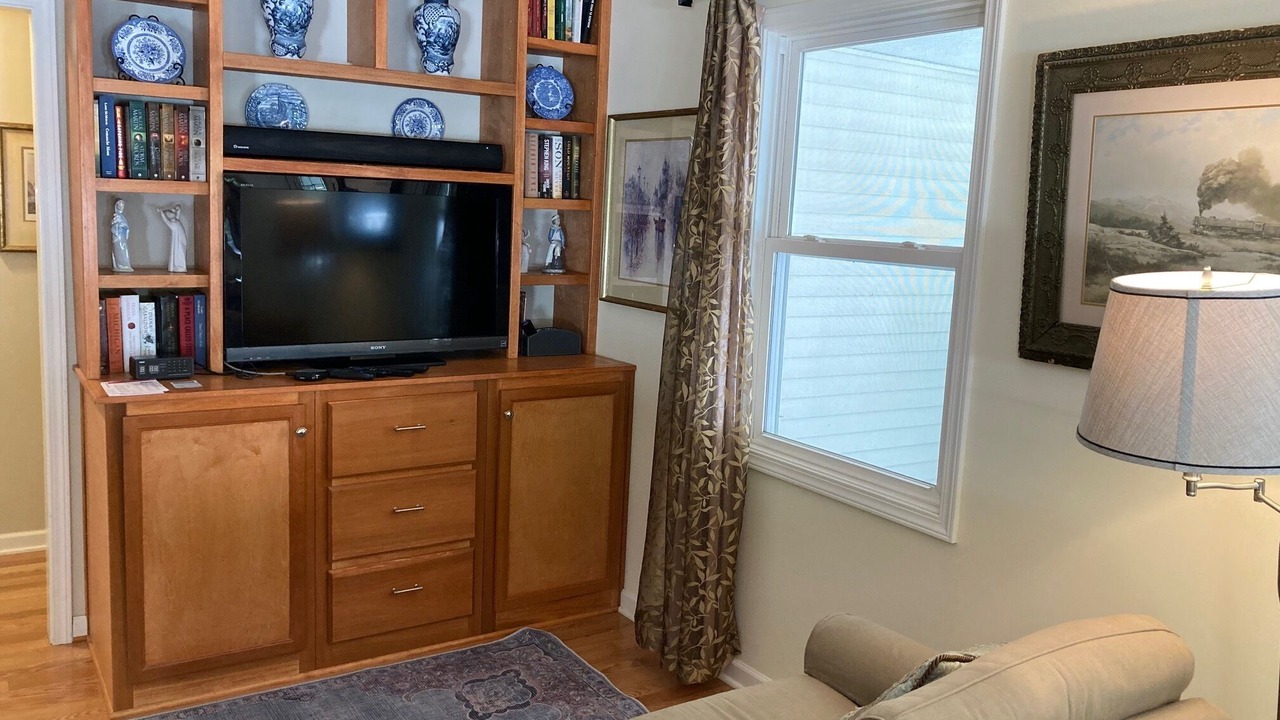 Photo of Livingroom in Union Pier