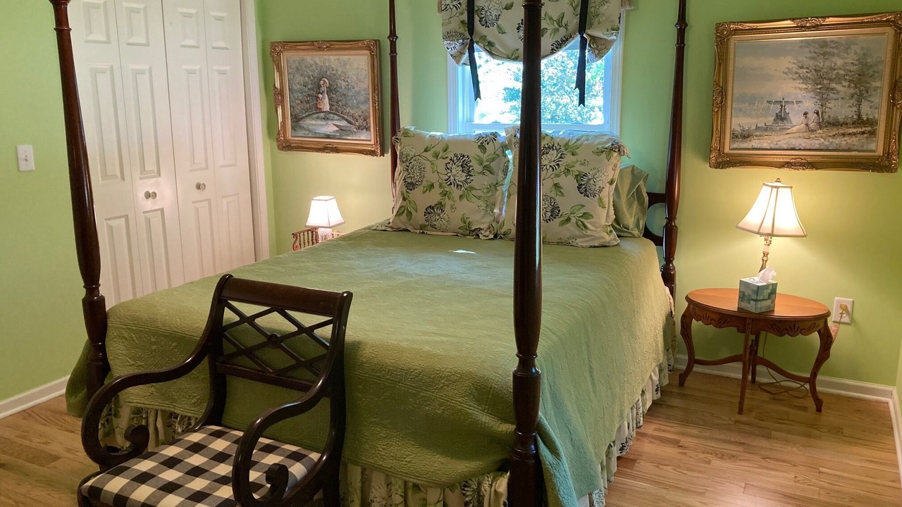 Photo of Bedroom in Union Pier