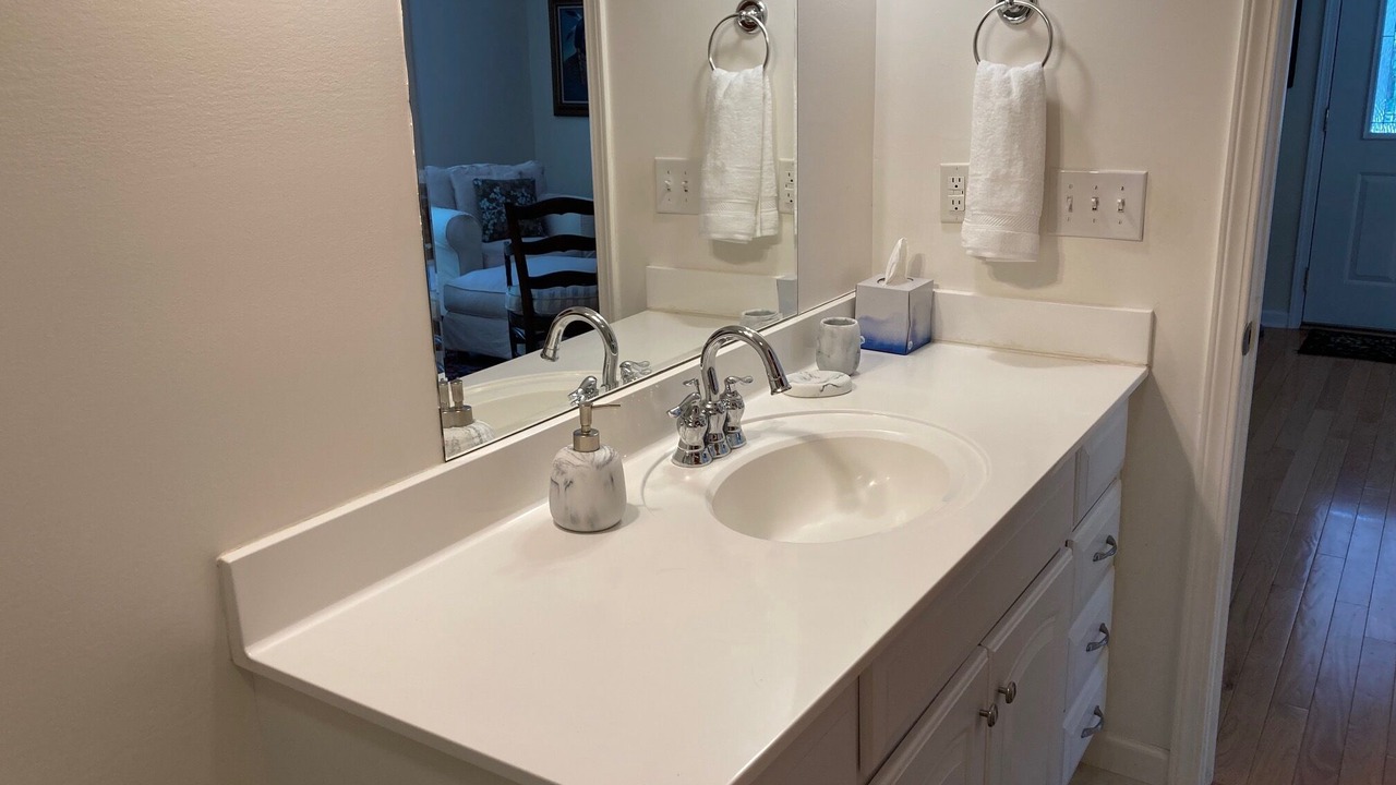 Photo of Bathroom in Union Pier